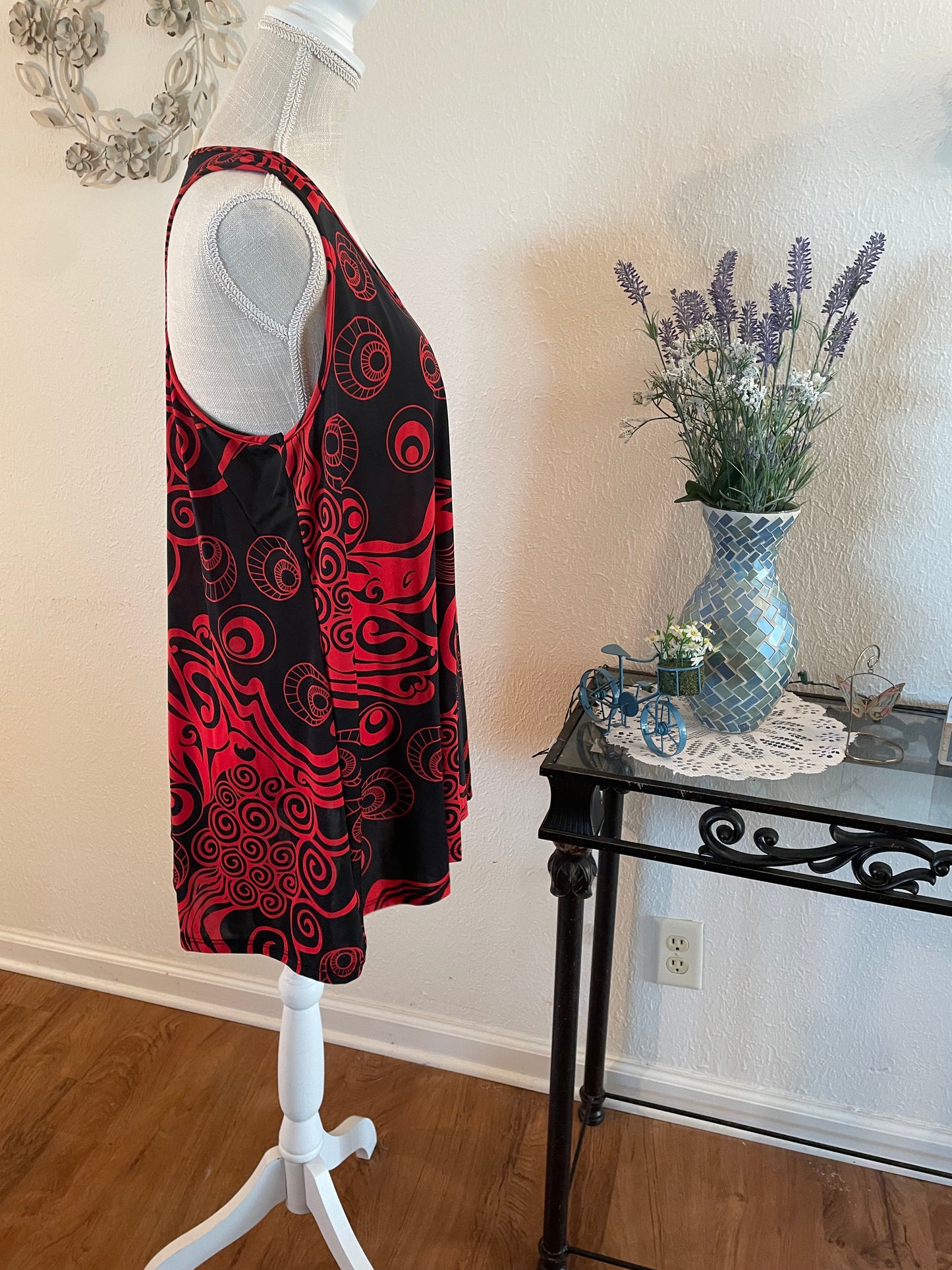Sleeveless swing tunic