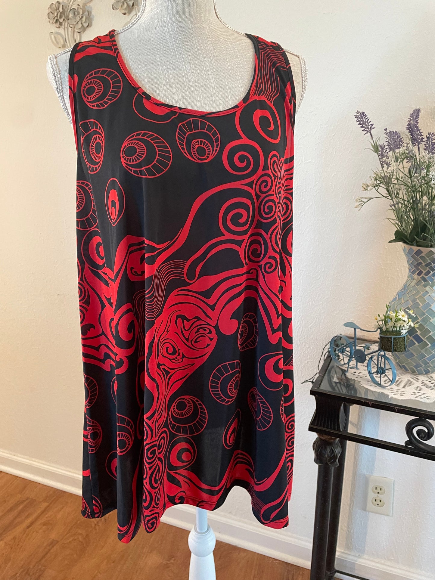 Sleeveless swing tunic