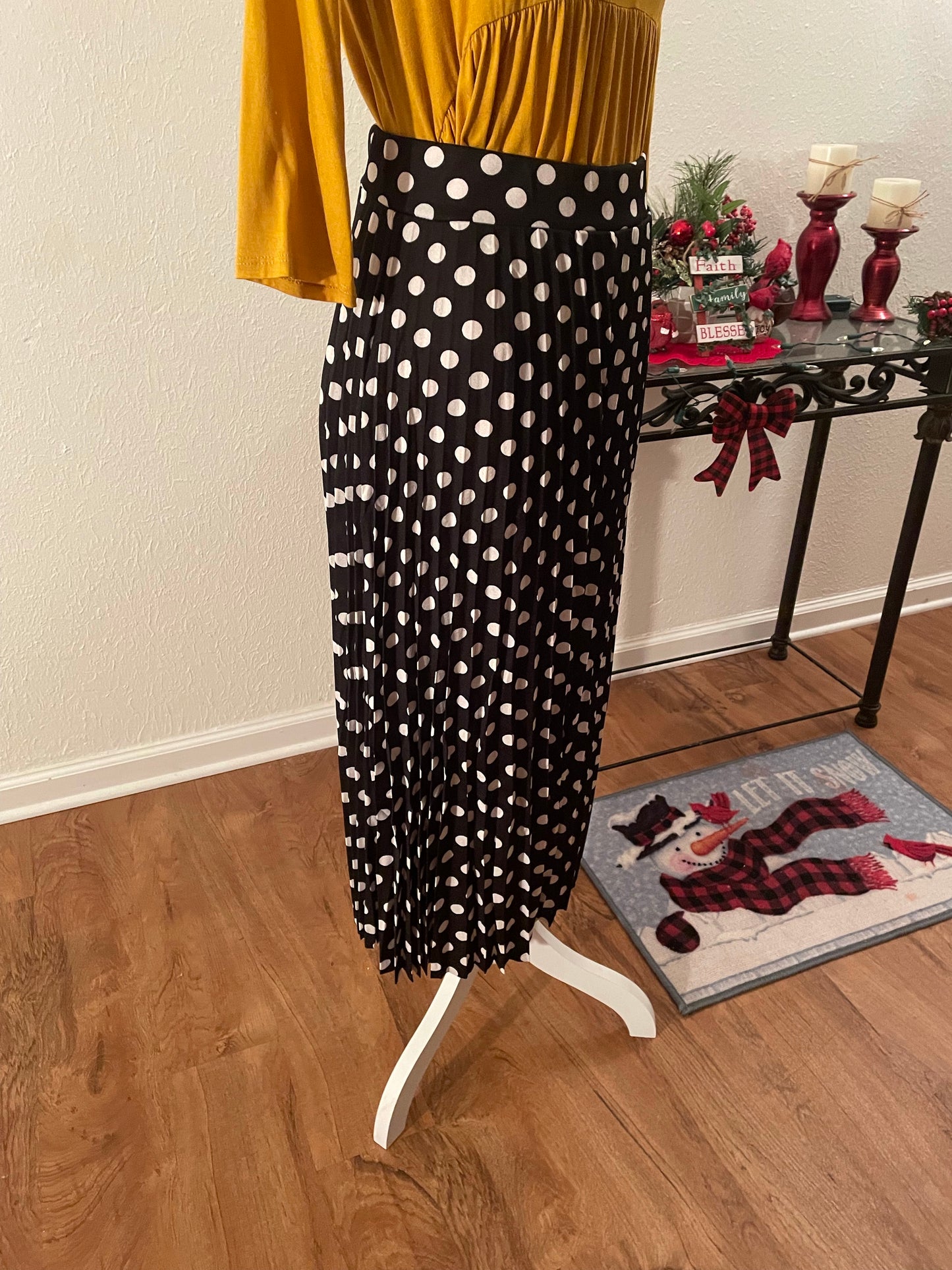 High or low waist pleated skirt