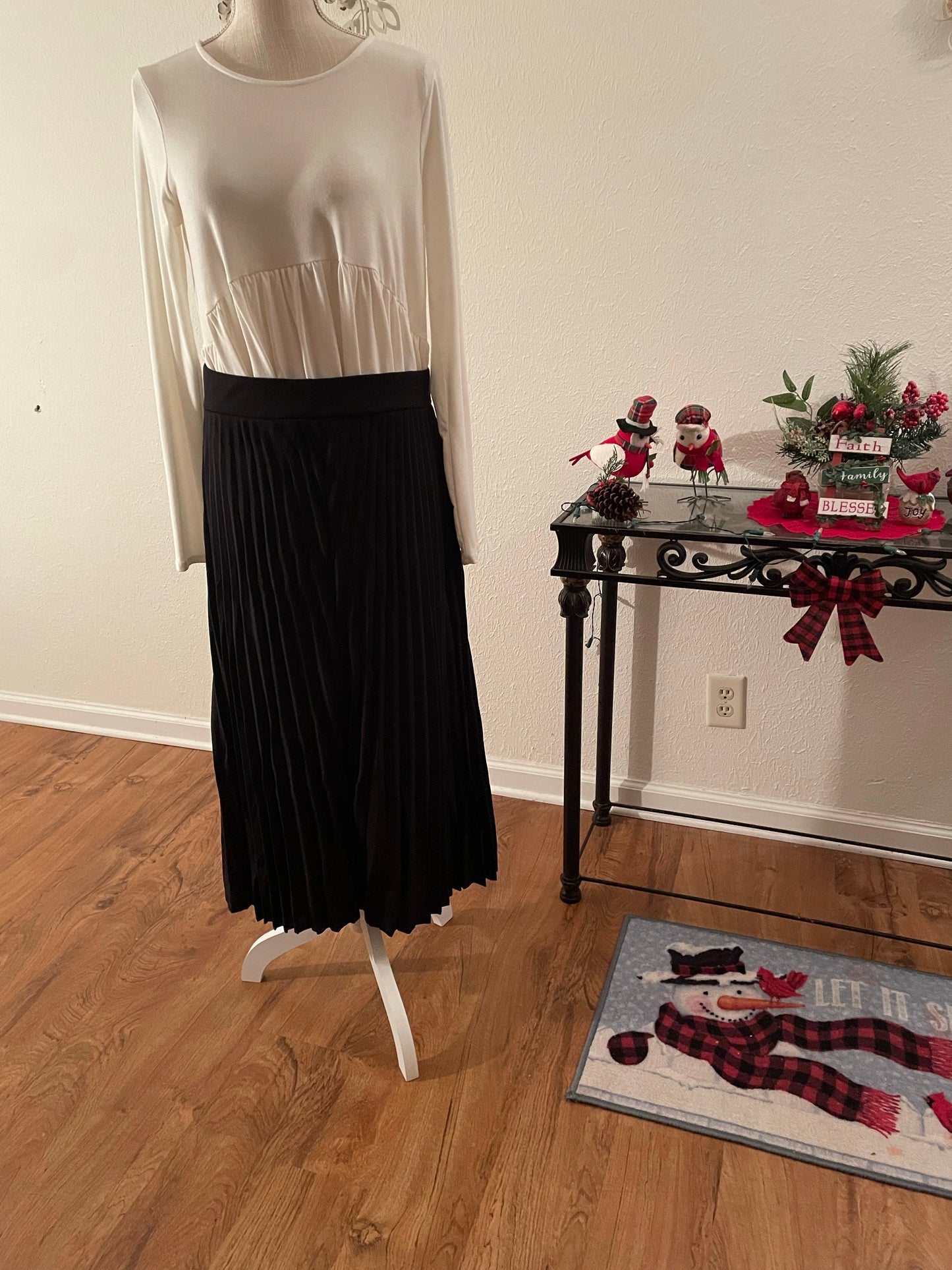 High or low waist pleated skirt