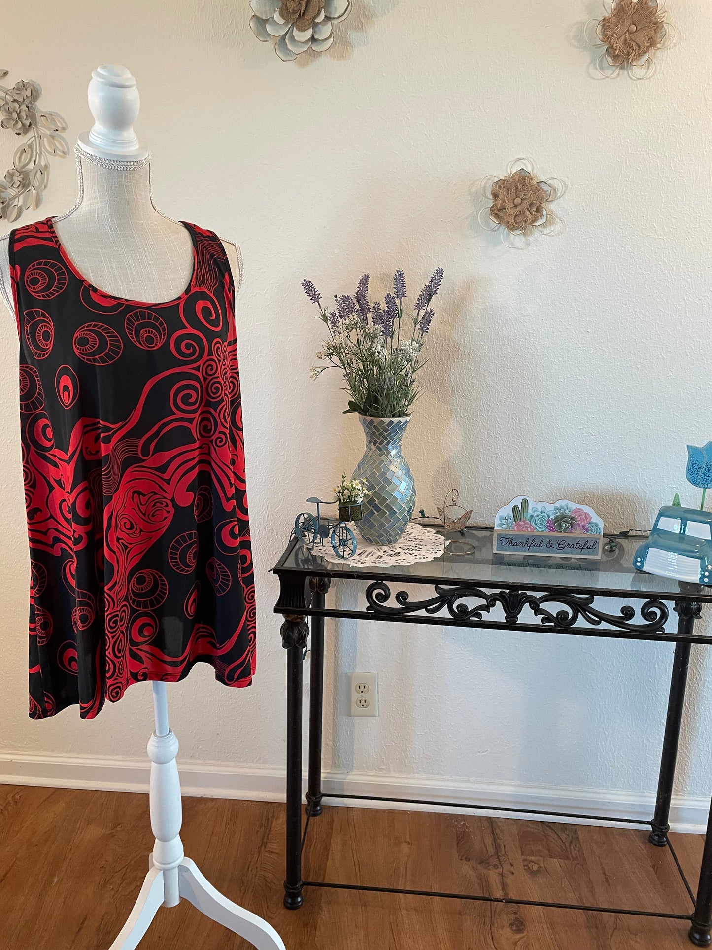 Sleeveless swing tunic