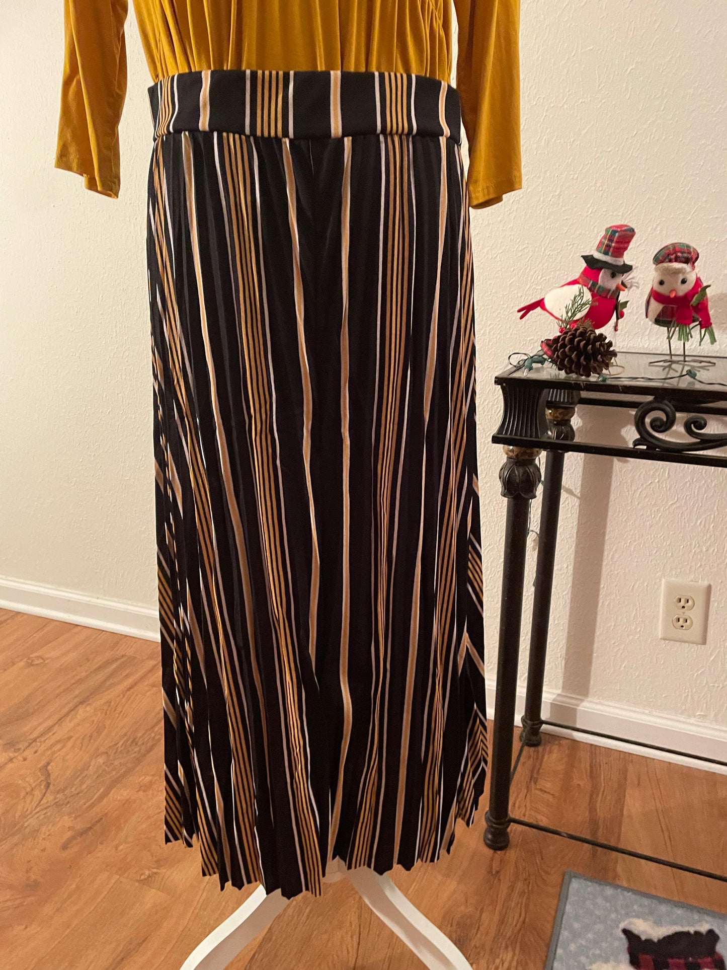 High or low waist pleated skirt
