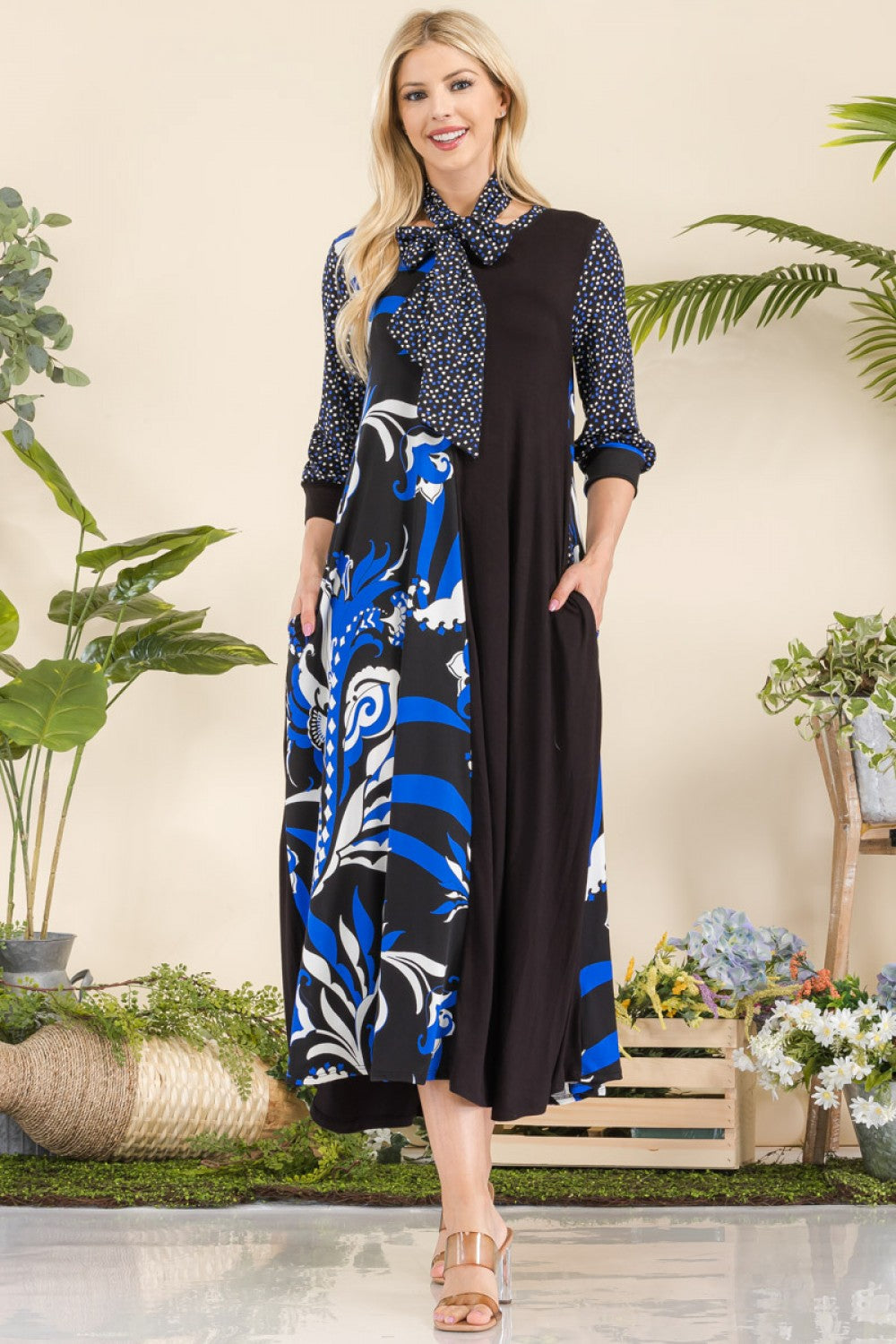 TENT MIDI-DRESS WITH FLORAL CONTRAST AND TIE